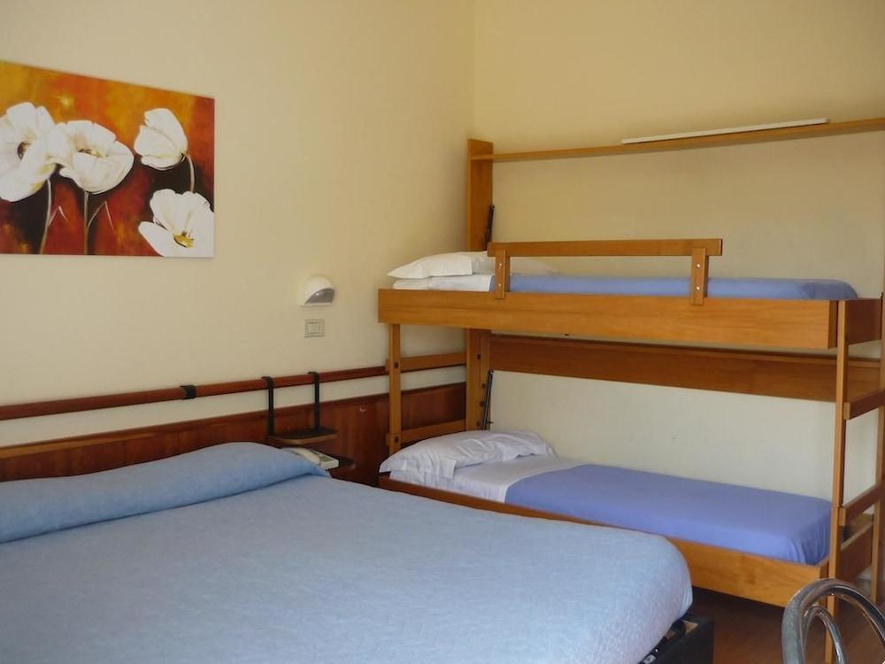 Hotel Houston Suites Rimini Exterior foto