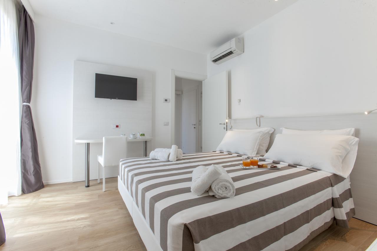 Hotel Houston Suites Rimini Exterior foto